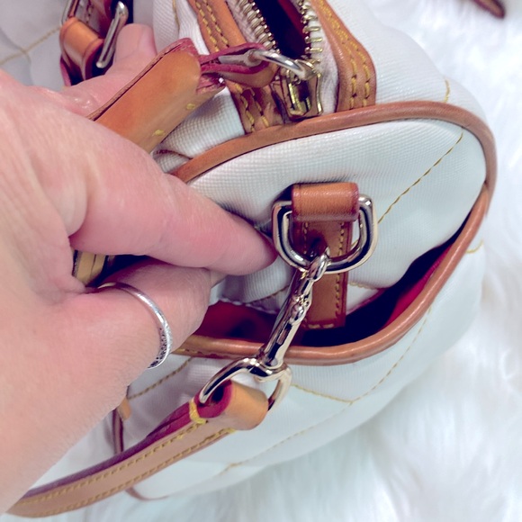 DOONEY & BOURKE Like NEW 💃🏻 Elegant White Quilted Handbag with Tan Accents - Picture 9 of 9